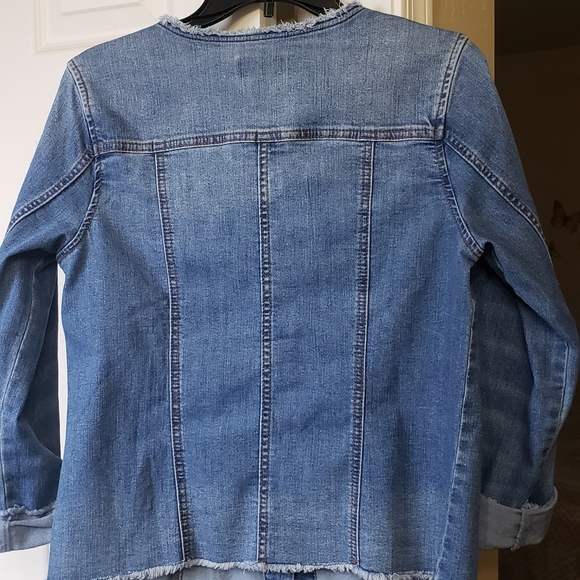 LOGO by Lori Goldstein Denim Jacket with Frayed Edges - Picture 2 of 6